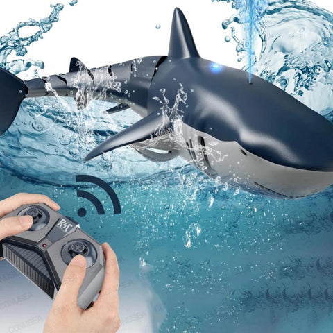Visagelens™️ Electric RC Shark Submarine – Fun Water-Spraying Toy for Boys and Girls